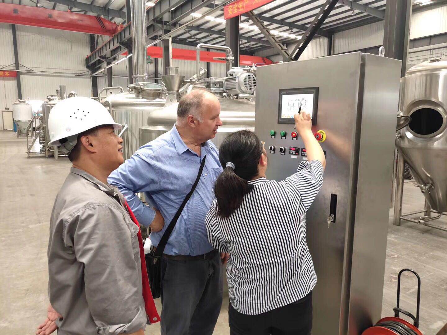 濟南豪魯啤酒設備控制系統 濟南豪魯啤酒設備控制系統